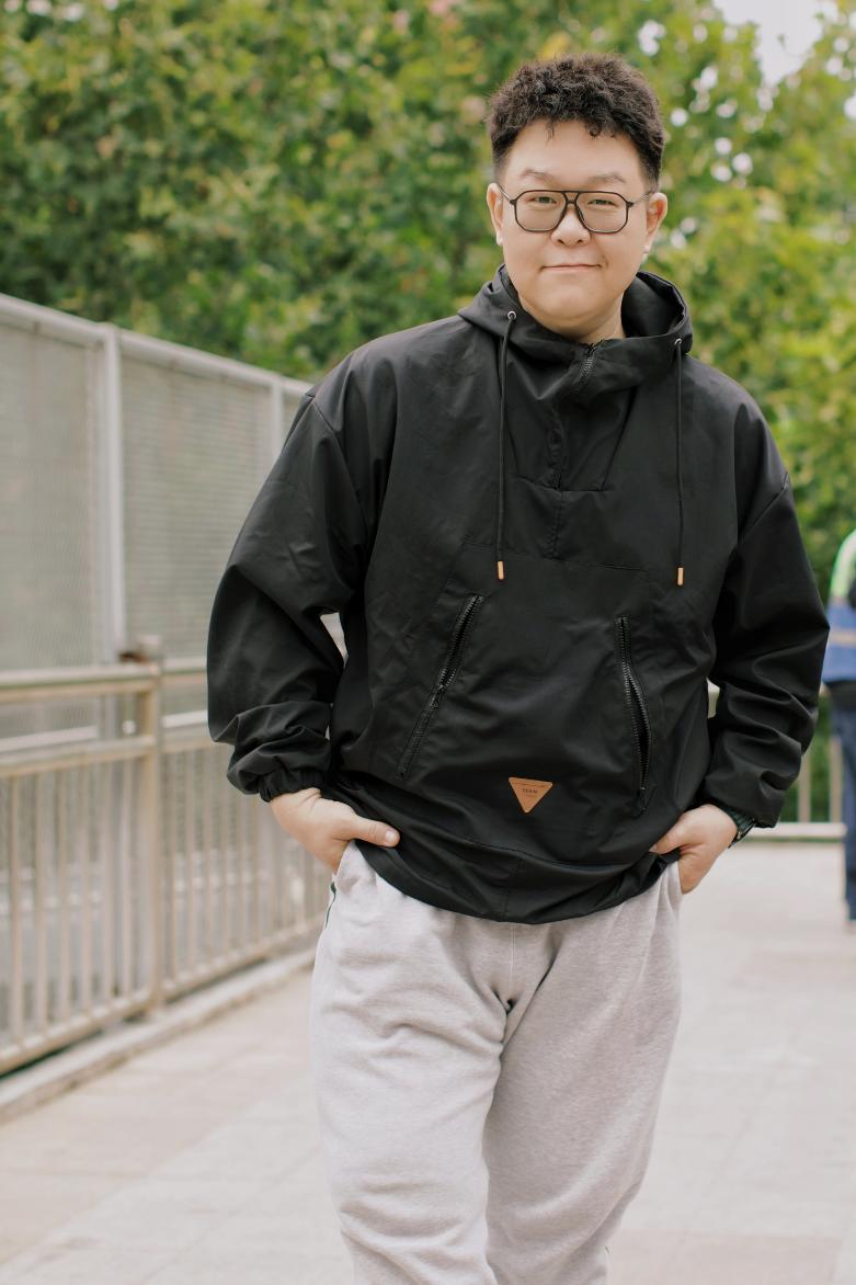 刘灼